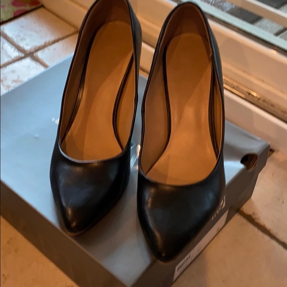 Apt 9 black heels - Picture 1 of 5